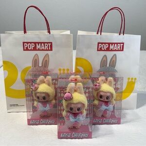 Authentic Pop Mart Let's‎ Checkmate Queen Vinyl Plush Hang Card
